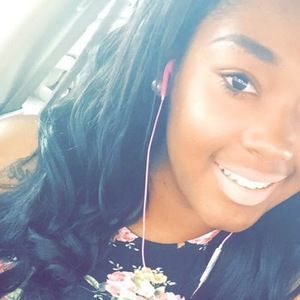 Meet your Posher, Raee'